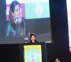emcee-shilpa-nainani-hosting-ap-event